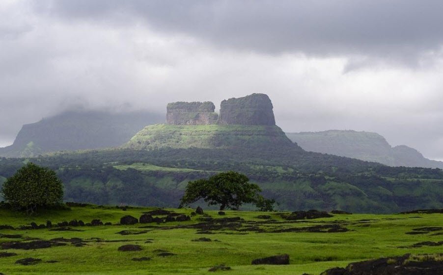 Tailbaila Fort, Pune, Maharashtra - Vushii.com